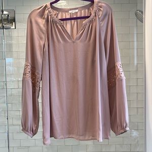 Pleione Tan Blouse with Lace Accent Sleeve Size Large